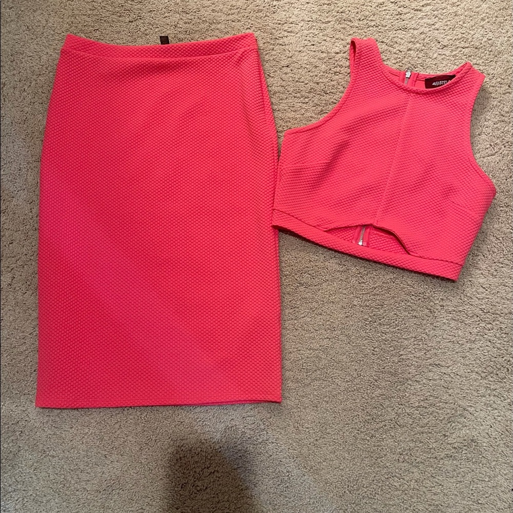 Two piece set. Midi skirt and crop top. Size XS